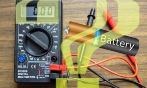How to measure the battery charge with a multimeter