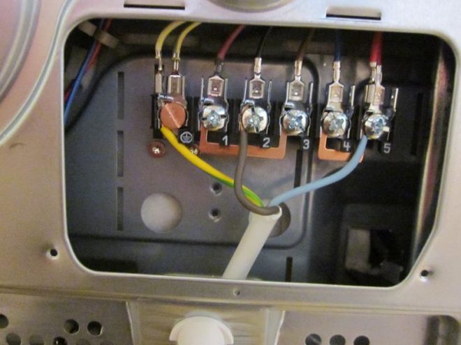 connecting the electric stove to a two-phase network